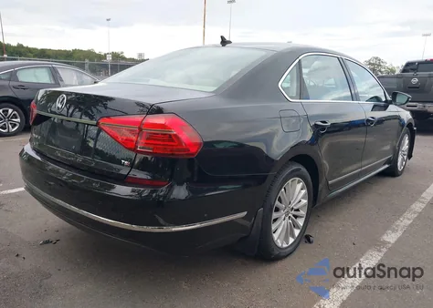 2016 Volkswagen Passat 1.8T Se z USA, uszkodzony, nr VIN 1VWBT7A36GC025413